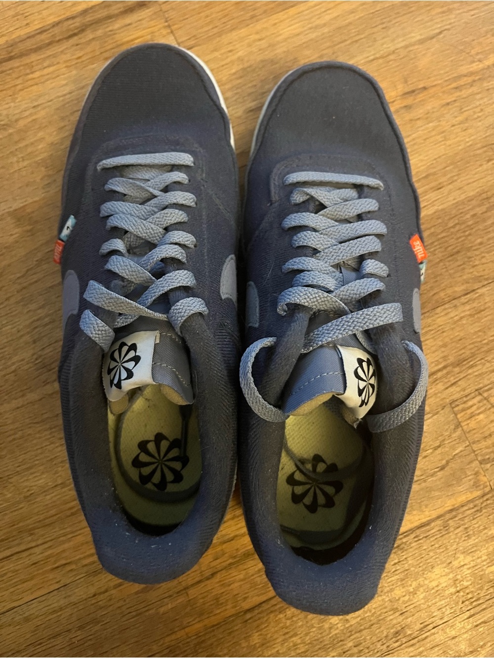 Nike Men’s blue Low-Top Sneakers - Picture 5 of 6